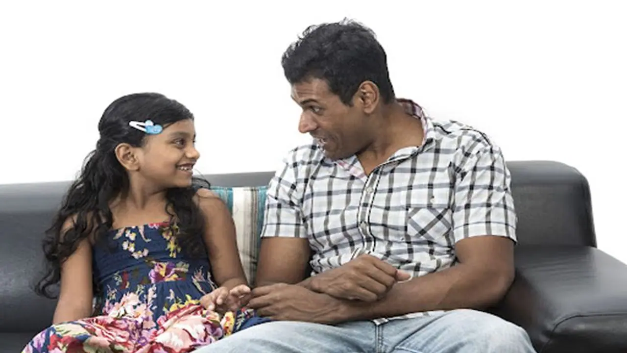 ಮಕ್ಕಳನ್ನು ಮುದ್ದು ಮಾಡದೇ ಇರ್ಬೇಡಿ, ಆದರೆ, ಸಂಸ್ಕಾರ ಕಲಿಸೋದ ಮರೀಬೇಡಿ! ಮಕ್ಕಳನ್ನು ಮುದ್ದು ಮಾಡದೇ ಇರ್ಬೇಡಿ, ಆದರೆ, ಸಂಸ್ಕಾರ ಕಲಿಸೋದ ಮರೀಬೇಡಿ!