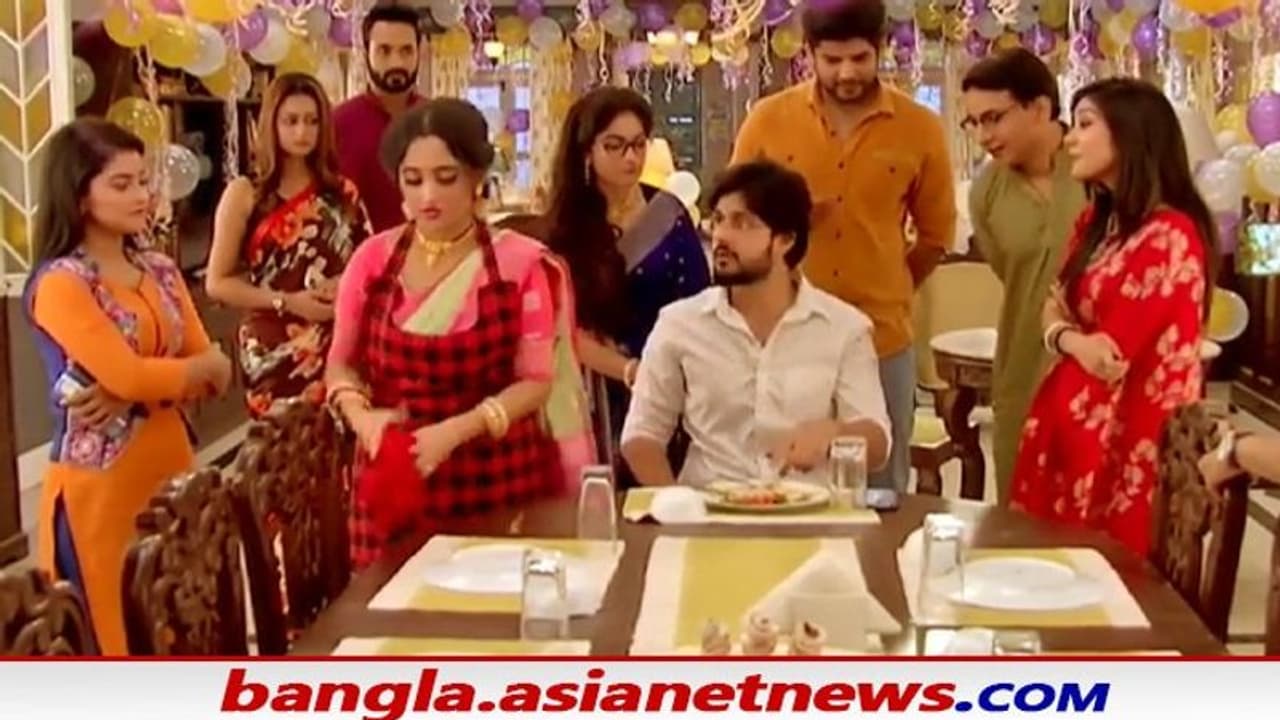 Mithai: পর্দায় খুনসুটিতে মজে মিঠাই তোর্সা, বাস্তবে সম্পর্ক কেমন, প্রমাণ মিলল সোশ্যাল মিডিয়ায় Mithai: পর্দায় খুনসুটিতে মজে মিঠাই তোর্সা, বাস্তবে সম্পর্ক কেমন, প্রমাণ মিলল সোশ্যাল মিডিয়ায়