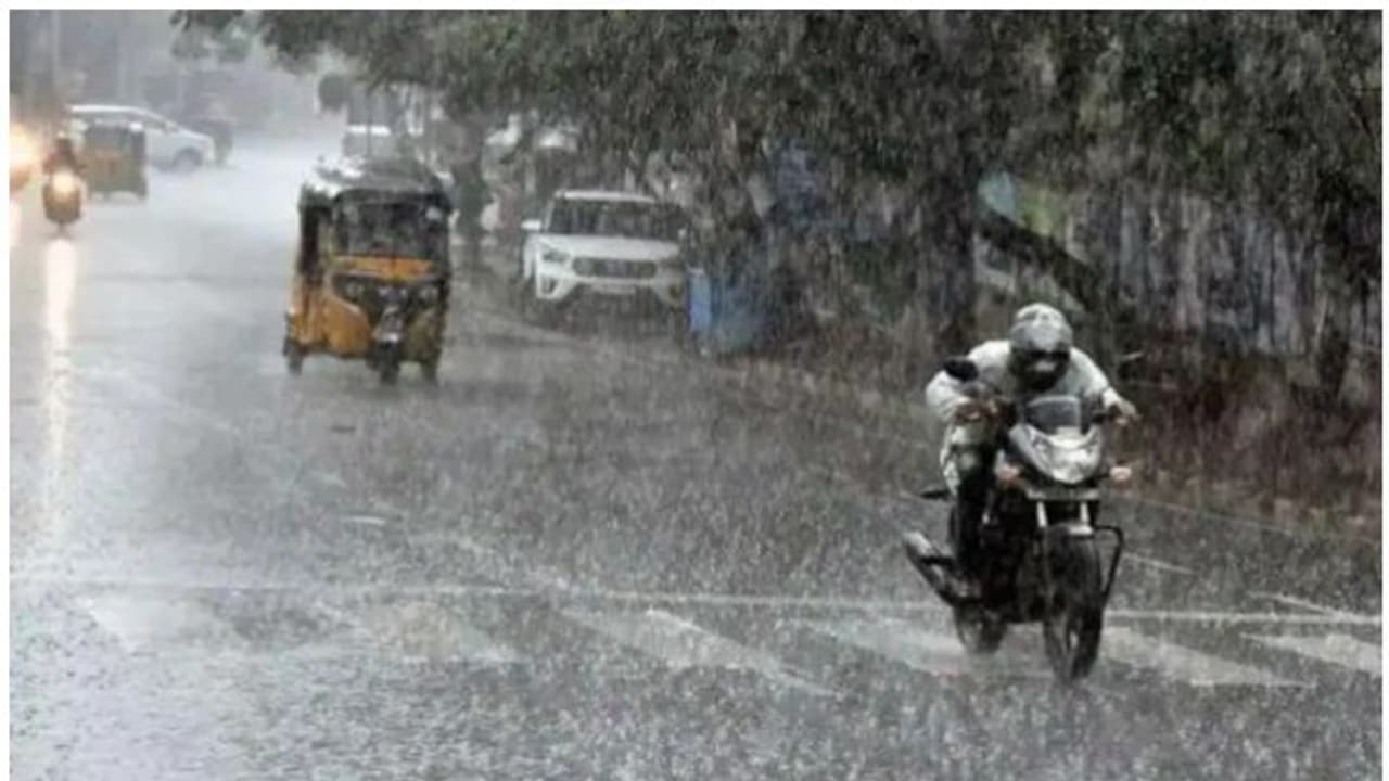 Tamilnadu Rain : இன்று எந்தெந்த மாவட்டங்களில் ‘மழை’ பெய்யும்..? வானிலை மையம் தகவல் !