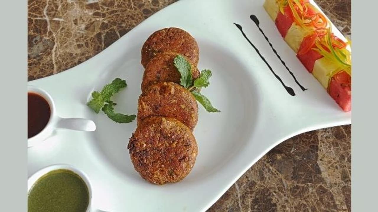 Healthy Recipe: इस तरह बनाएं गर्मा गर्म अंकुरित मूंग दाल की टिक्की, जानें इसके फायदे