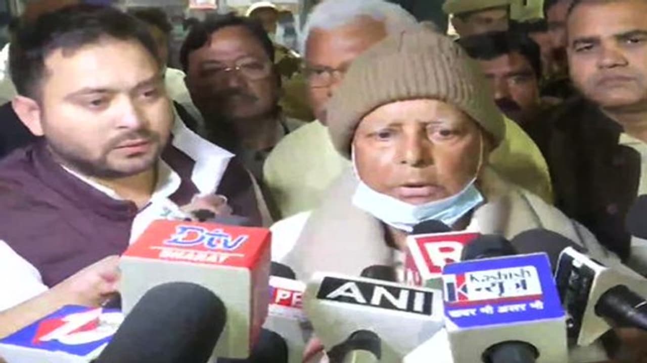 Lalu Yadav ने कहा नीतीश को चुल्लू भर पानी में डूब मरना चाहिए