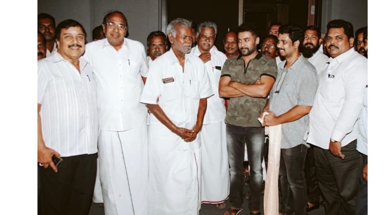 Jai Bhim: திடீரென மகன் சூர்யாவோடு போய் முக்கிய தலைவரை சந்தித்த சிவக்குமார். மாஸ் சம்பவம். Jai Bhim: திடீரென மகன் சூர்யாவோடு போய் முக்கிய தலைவரை சந்தித்த சிவக்குமார். மாஸ் சம்பவம்.