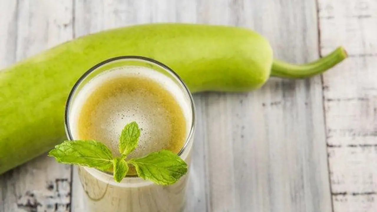 ಸೋರೆಕಾಯಿ ತಿನ್ನುತ್ತೀರಾ? ಹಾಗಾದ್ರೆ ಈ ಸುದ್ದಿ ಓದಿ, ಆಮೇಲೆ ತಿನ್ಬೇಕು ಅಂದ್ರೆ ನಿಮ್ಮಿಷ್ಟ! ಸೋರೆಕಾಯಿ ತಿನ್ನುತ್ತೀರಾ? ಹಾಗಾದ್ರೆ ಈ ಸುದ್ದಿ ಓದಿ, ಆಮೇಲೆ ತಿನ್ಬೇಕು ಅಂದ್ರೆ ನಿಮ್ಮಿಷ್ಟ!