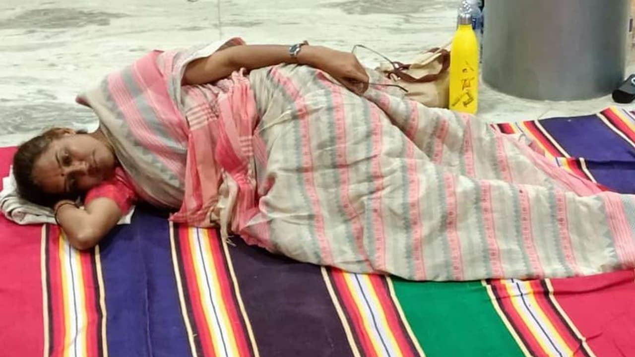 உள்ளிருப்பு போராட்டம் ..வாபஸ்.. ஜோதிமணியின் பரபரப்பு நிமிடங்கள்.. உள்ளிருப்பு போராட்டம் ..வாபஸ்.. ஜோதிமணியின் பரபரப்பு நிமிடங்கள்..