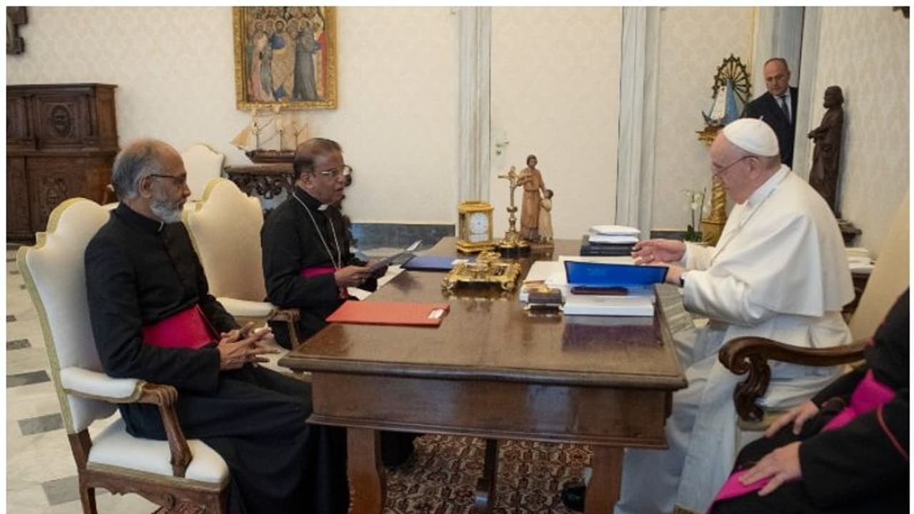 കുർബാന ഏകീകരണം, വത്തിക്കാൻ ഇടപെടൽ, അങ്കമാലി അതിരൂപതയിൽ പരിഷ്കരിച്ച കുർബാനയില്ല കുർബാന ഏകീകരണം, വത്തിക്കാൻ ഇടപെടൽ, അങ്കമാലി അതിരൂപതയിൽ പരിഷ്കരിച്ച കുർബാനയില്ല