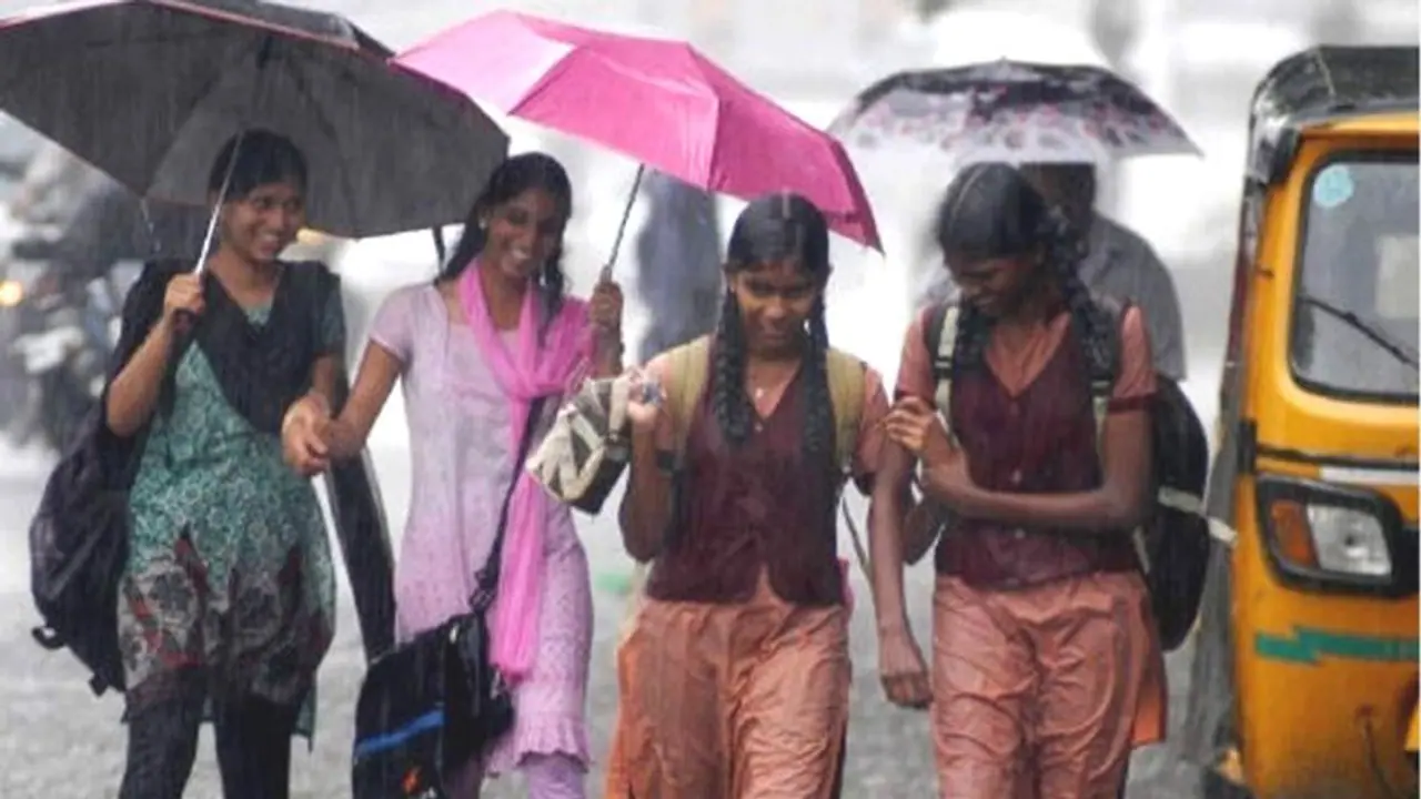 23 மாவட்டங்களுக்கு பள்ளி மற்றும் கல்லூரிகளுக்கு விடுமுறை அரசு அறிவிப்பு…. தமிழகத்தை புரட்டி போடும் மழை…. 23 மாவட்டங்களுக்கு பள்ளி மற்றும் கல்லூரிகளுக்கு விடுமுறை அரசு அறிவிப்பு…. தமிழகத்தை புரட்டி போடும் மழை….