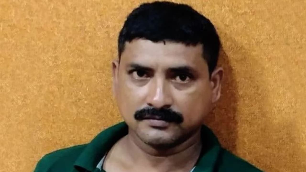 Police Officer Death: দেড় মাস ধরে নিখোঁজ পুলিশকর্মী, অবশেষে খোঁজ মিলল বেওয়ারিশ লাশের গাদায়