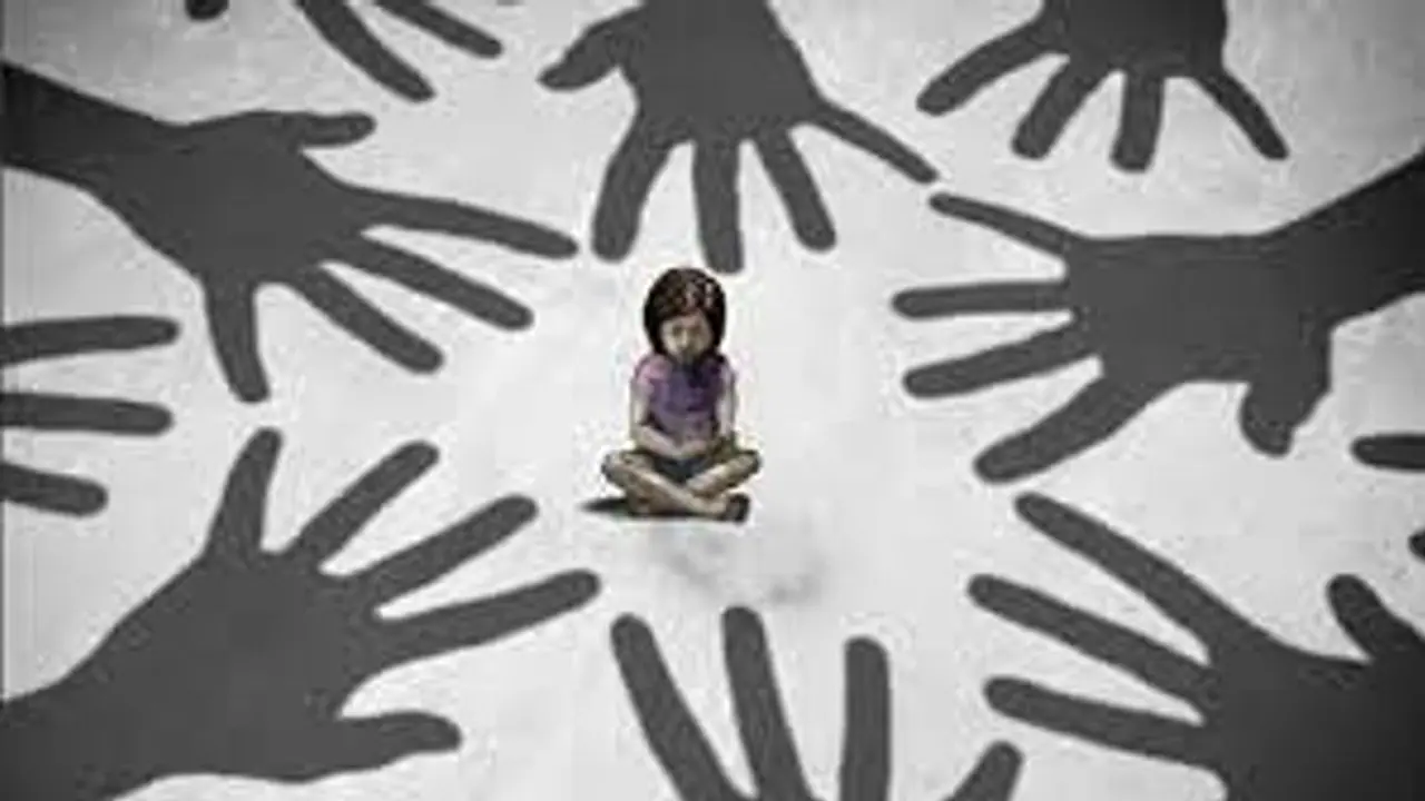 പ്രായപൂ‍ർത്തിയാക്കാതെ മകളെ പീഡിപ്പിച്ച കേസിൽ പിതാവിന് പത്ത് വ‍ർഷം കഠിനതടവ്