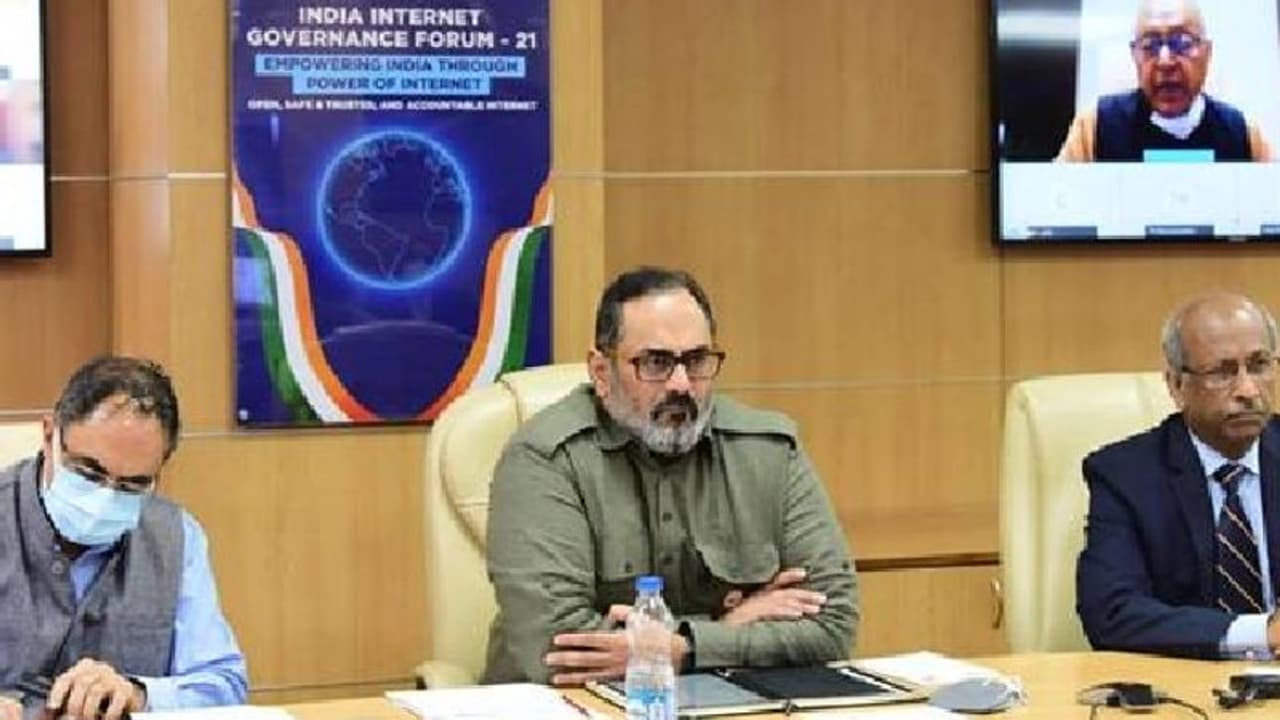 Internet Service: ইন্টারনেটের আওতায় এবার ১০০ কোটি মানুষ, শীঘ্রই নয়া নজিরের ইঙ্গিত রাজীব চন্দ্রশেখরের Internet Service: ইন্টারনেটের আওতায় এবার ১০০ কোটি মানুষ, শীঘ্রই নয়া নজিরের ইঙ্গিত রাজীব চন্দ্রশেখরের