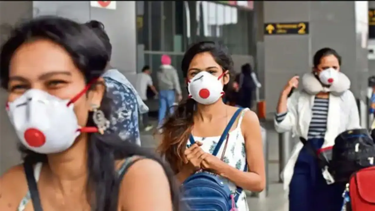 Omicron in India: Over 100 foreign returnees in Maharashtra untraceable, phones 'turned off'