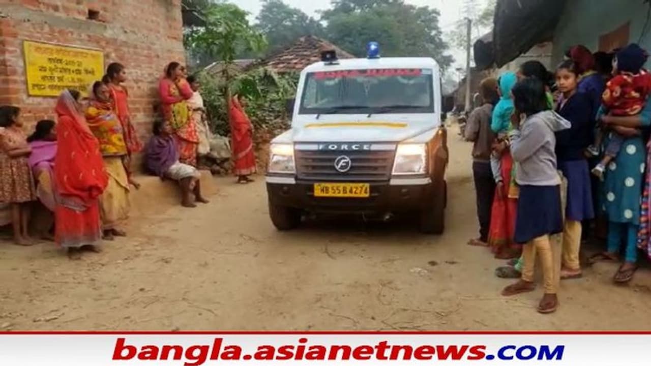 Accident: 'জেলায় কাজ নেই', বিশাখাপত্তনম যাওয়ার পথে ভ্যান উল্টে বাংলার ৪ শ্রমিকের মৃত্য়ু, আহত ২৫ Accident: 'জেলায় কাজ নেই', বিশাখাপত্তনম যাওয়ার পথে ভ্যান উল্টে বাংলার ৪ শ্রমিকের মৃত্য়ু, আহত ২৫
