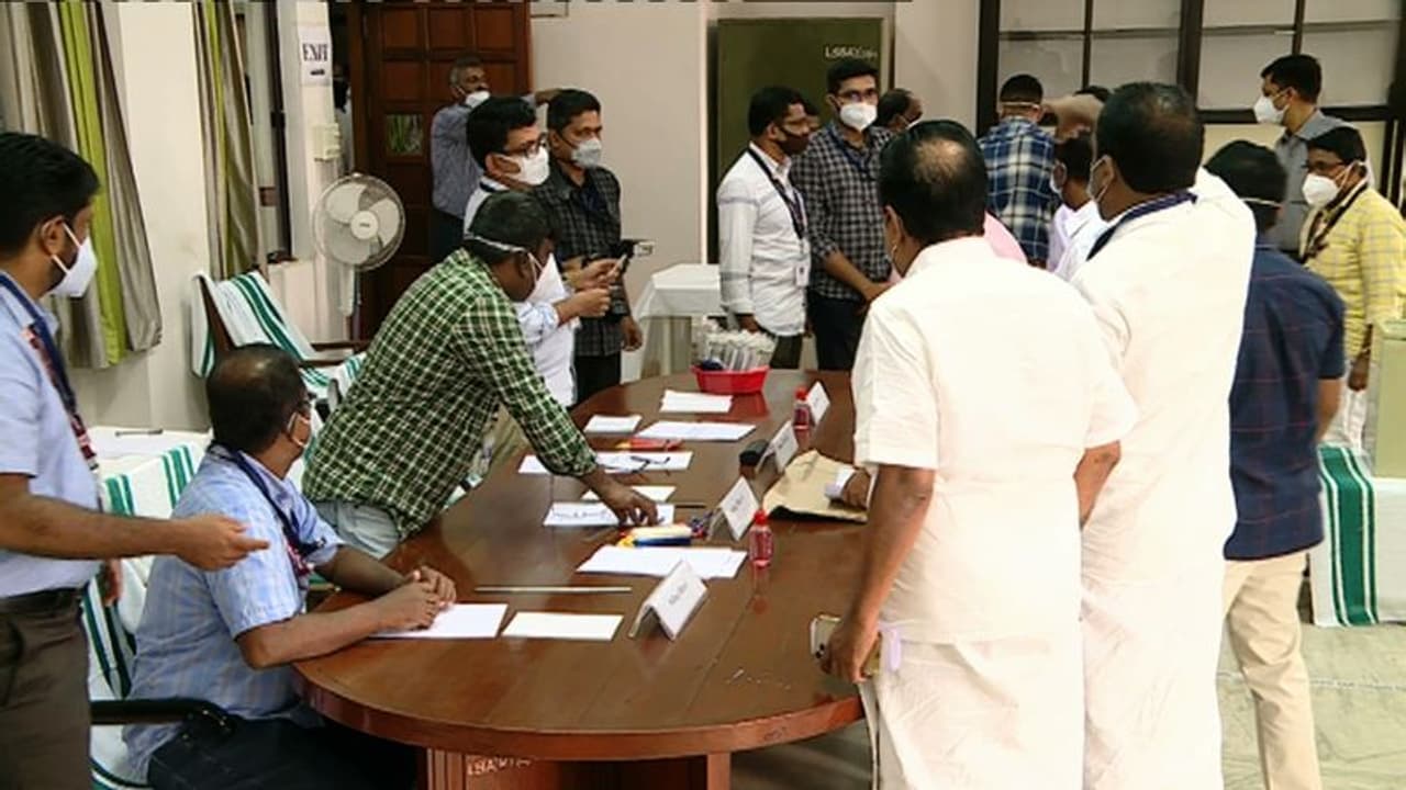 Rajyasabha : രാജ്യസഭ തെരഞ്ഞെടുപ്പ് വോട്ടെടുപ്പ് തുടങ്ങി ; ജോസ് കെ മാണിയുടെ വിജയം ഉറപ്പ് Rajyasabha : രാജ്യസഭ തെരഞ്ഞെടുപ്പ് വോട്ടെടുപ്പ് തുടങ്ങി ; ജോസ് കെ മാണിയുടെ വിജയം ഉറപ്പ്