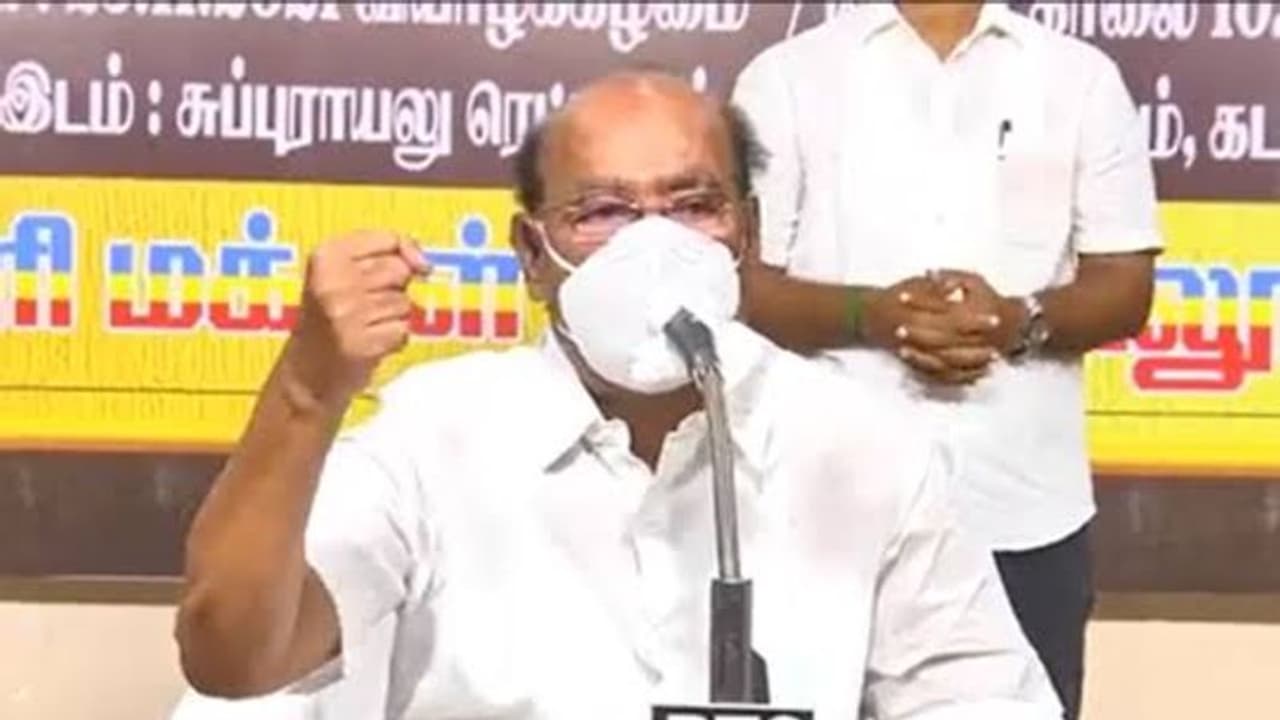 சத்ரியனுடைய இலக்கணமே என்ன..? புஜத்தை தட்டி உயர்த்திக் கொண்டு... உசுப்பேற்றும் ராமதாஸ்..! சத்ரியனுடைய இலக்கணமே என்ன..? புஜத்தை தட்டி உயர்த்திக் கொண்டு... உசுப்பேற்றும் ராமதாஸ்..!