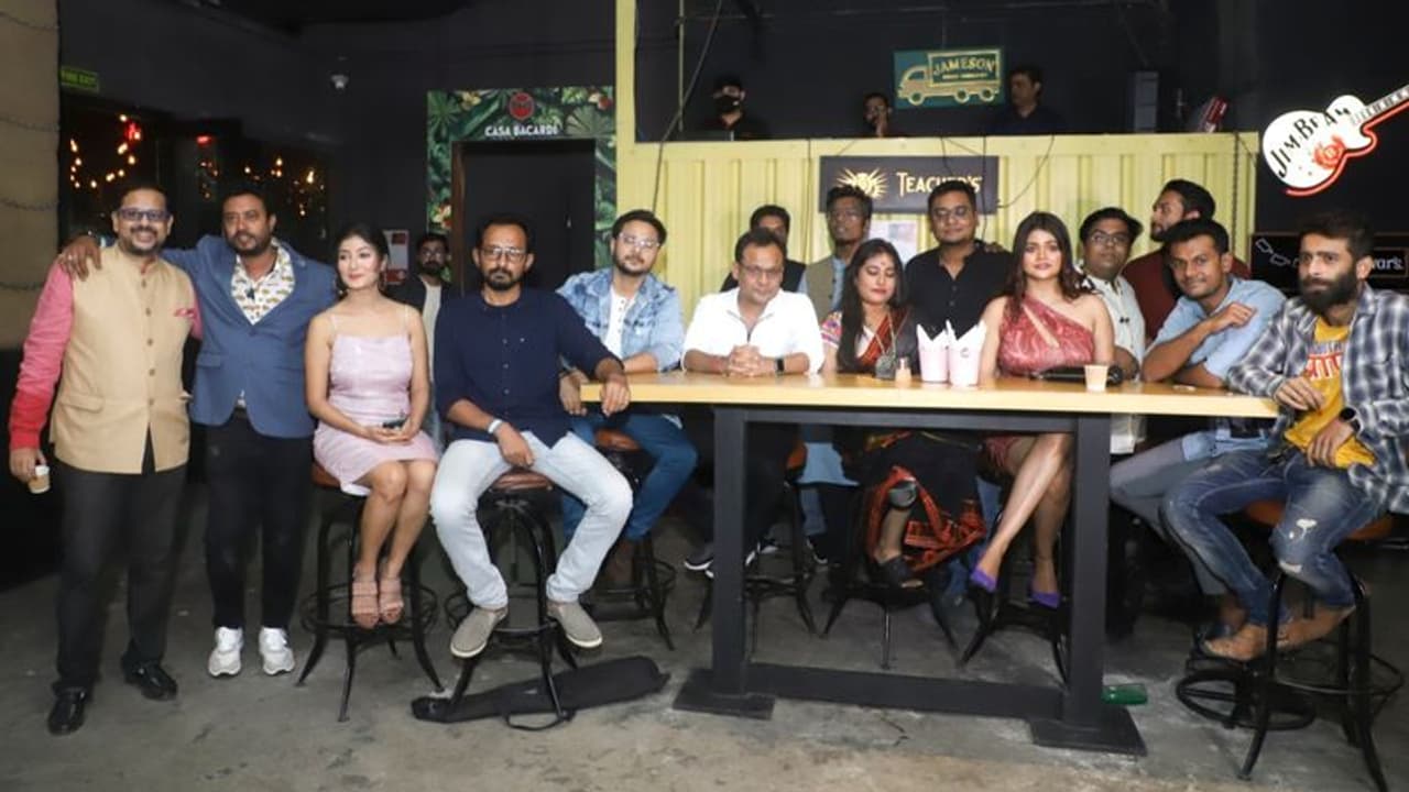 Trailer Release চিক ফ্লিক্সের নয়া সিজিন, ট্রেলার মুক্তি পেতেই বাড়ল উত্তেজনার পারদ Trailer Release চিক ফ্লিক্সের নয়া সিজিন, ট্রেলার মুক্তি পেতেই বাড়ল উত্তেজনার পারদ