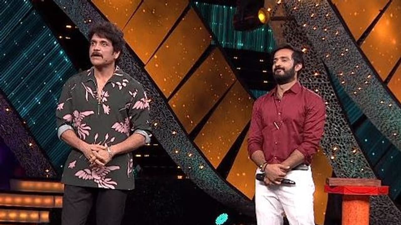 Bigg Boss Telugu 5: యాంకర్ రవి కోసం ఆందోళన చేసిన తెలంగాణ జాగృతి విద్యార్థి నాయకుడిపై వేటు Bigg Boss Telugu 5: యాంకర్ రవి కోసం ఆందోళన చేసిన తెలంగాణ జాగృతి విద్యార్థి నాయకుడిపై వేటు