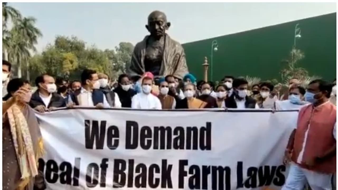 CAA, कृषि कानून या वोटर ID आधार लिंक, कभी कांग्रेस ने खुद ये मांगें रखी थीं, कानून बनते ही विरोध पर उतर आई