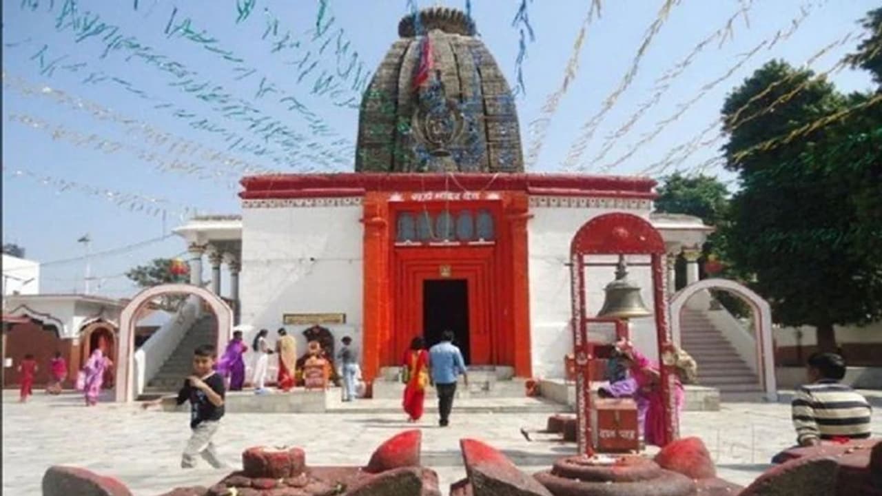 बिहार में बड़ा फैसला: मंदिरों को देना होगा टैक्‍स, घर मेंं बने मंदिर में बाहरी पूजा करें तब भी नहीं बच सकते