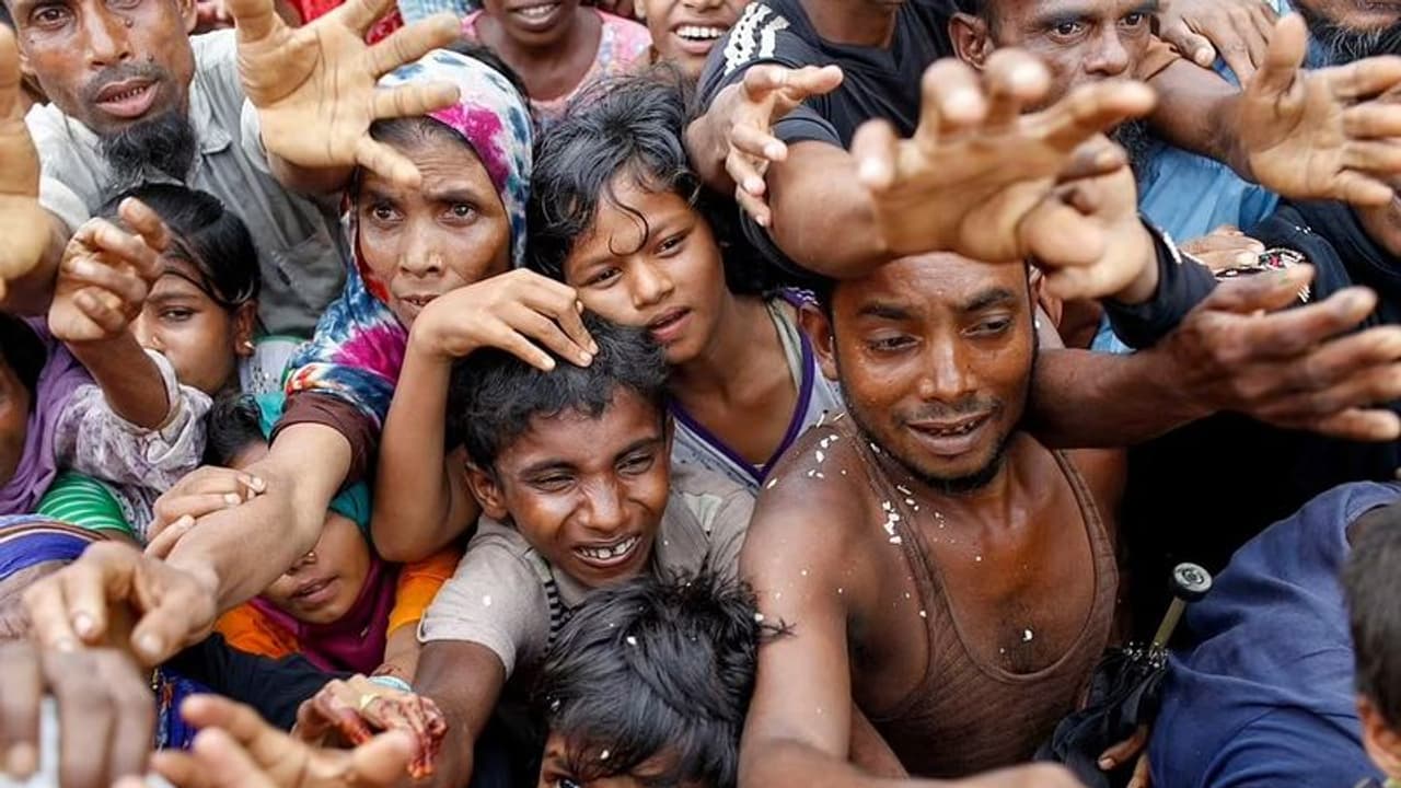 Rohingya Refugees: రోహింగ్యాల స్నేహితులెవరు? బీజేపీ, ఆప్ ల మధ్య విమర్శల దాడి Rohingya Refugees: రోహింగ్యాల స్నేహితులెవరు? బీజేపీ, ఆప్ ల మధ్య విమర్శల దాడి