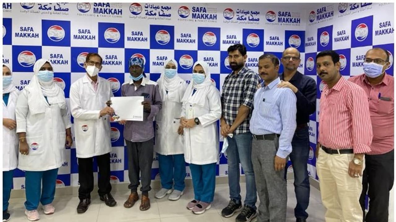 ഏജന്റിന്റെ ചതിയില്പെട്ട് ദുരിതത്തിലായ പ്രവാസിക്ക് മലയാളികളുടെ സ്നേഹത്തണലില് നാട്ടിലേക്കുള്ള വഴിയൊരുങ്ങി ഏജന്റിന്റെ ചതിയില്പെട്ട് ദുരിതത്തിലായ പ്രവാസിക്ക് മലയാളികളുടെ സ്നേഹത്തണലില് നാട്ടിലേക്കുള്ള വഴിയൊരുങ്ങി