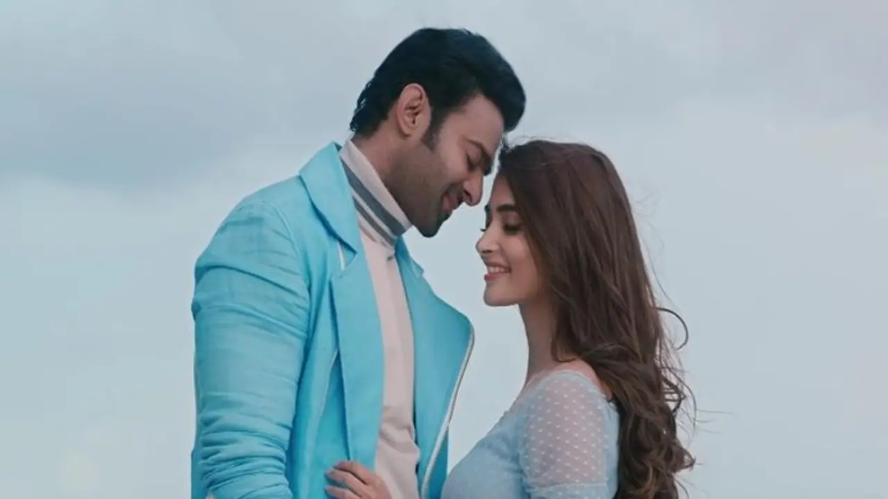 Radheshyam: `రాధేశ్యామ్` లవ్ ఆంథెమ్.. లవర్బాయ్ లుక్లో ప్రభాస్ కనువిందు Radheshyam: `రాధేశ్యామ్` లవ్ ఆంథెమ్.. లవర్బాయ్ లుక్లో ప్రభాస్ కనువిందు