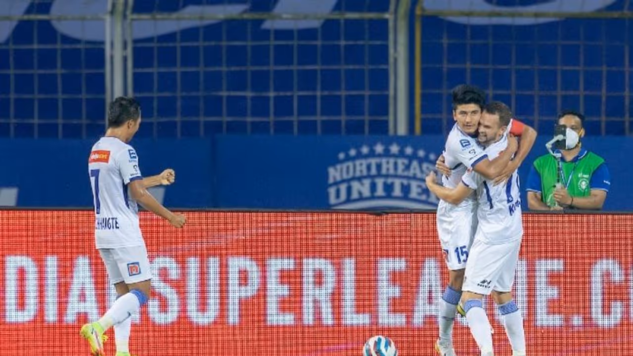 ISL : ആവേശപ്പോരില് നോര്ത്ത് ഈസ്റ്റിനെ മറികടന്ന് ചെന്നൈ ISL : ആവേശപ്പോരില് നോര്ത്ത് ഈസ്റ്റിനെ മറികടന്ന് ചെന്നൈ