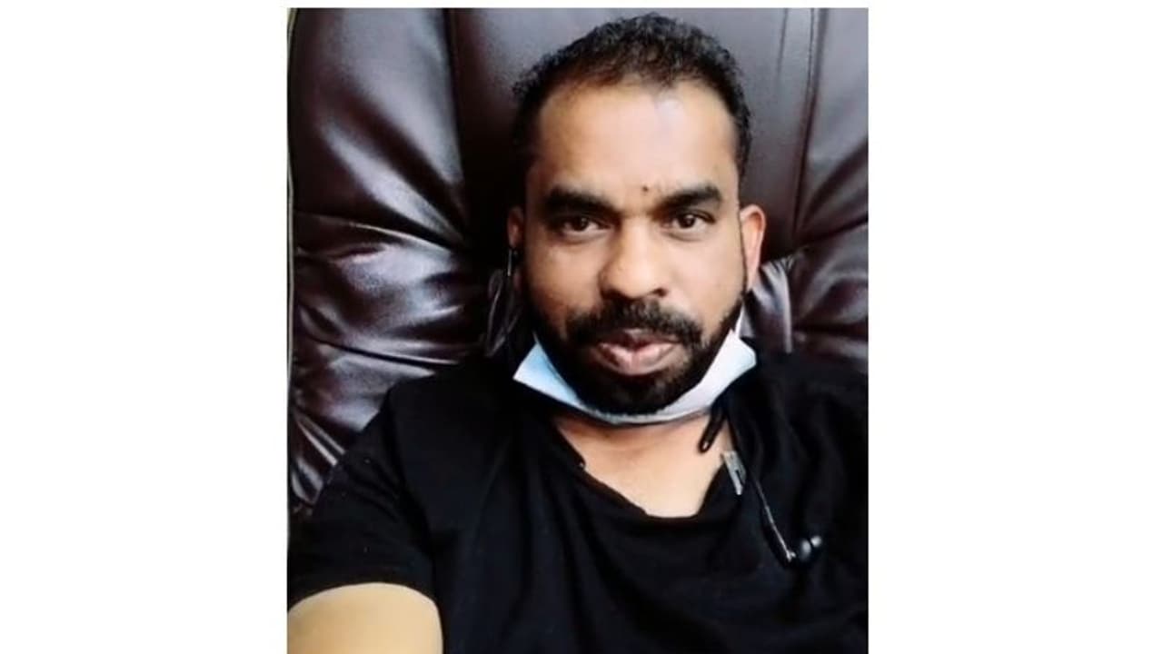 Gulf News : ഹൃദയാഘാതം മൂലം മരണപ്പെട്ട പ്രവാസിയുടെ മൃതദേഹം നാട്ടിലേക്ക് കൊണ്ടുപോയി