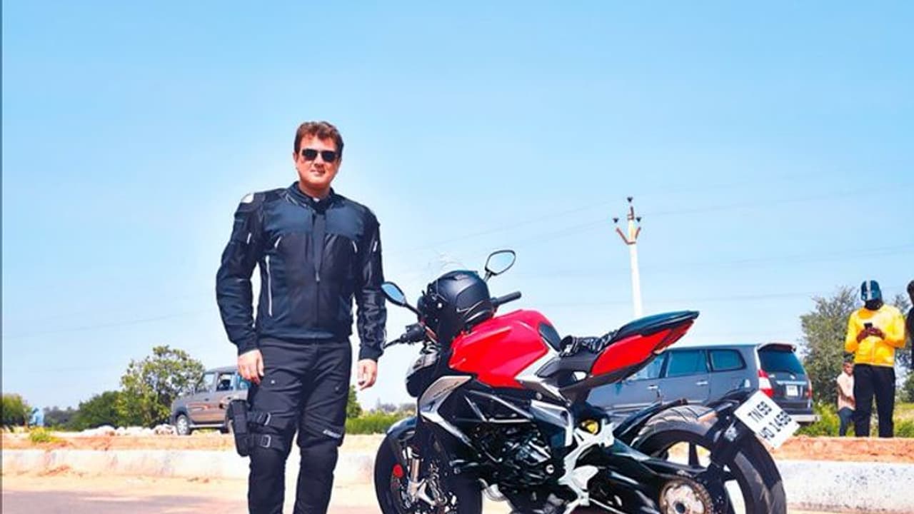 Valimai Release Date அஜித் பட ரிலீஸ் தேதி இதுவா? ட்ரெண்டாகும் வலிமை ரிலீஸ் டேட்!! Valimai Release Date அஜித் பட ரிலீஸ் தேதி இதுவா? ட்ரெண்டாகும் வலிமை ரிலீஸ் டேட்!!