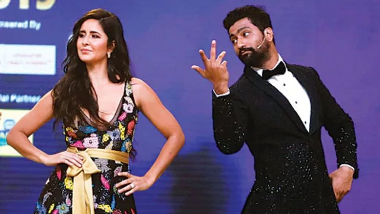 Katrina Kaif आदर्श पत्नी बनने के लिए अभी से कर रही ये काम, Vicky Kaushal को नहीं बोलनी पड़ेगी अंग्रेजी Katrina Kaif आदर्श पत्नी बनने के लिए अभी से कर रही ये काम, Vicky Kaushal को नहीं बोलनी पड़ेगी अंग्रेजी