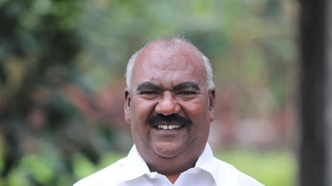 DMK : அமைச்சர் செஞ்சி மஸ்தான் மாவட்ட செயலாளர் பதவியில் இருந்து திடீர் நீக்கம்.! காரணம் என்ன தெரியுமா.?