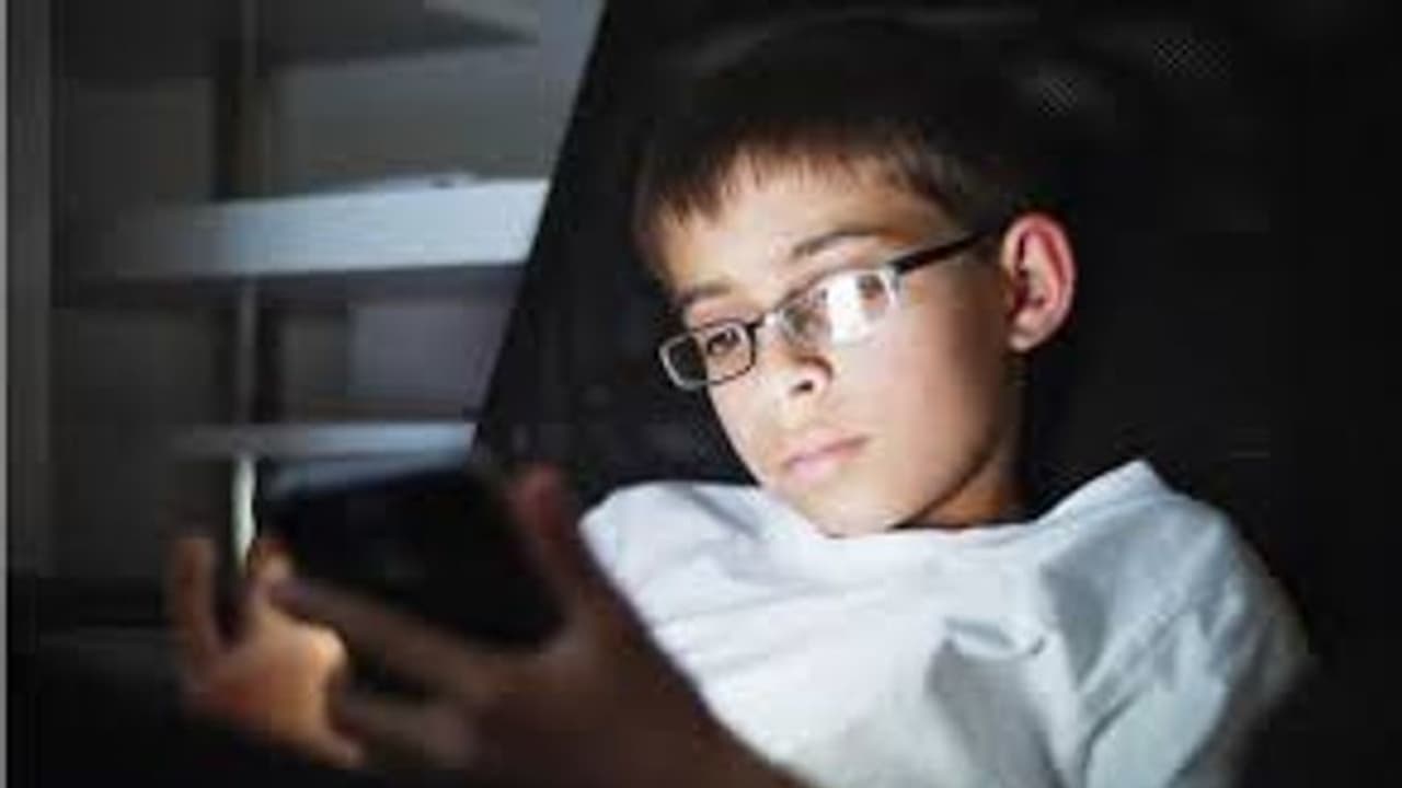 Advisory To Parents: ನಿಮ್ಮ ಮಕ್ಕಳನ್ನು ಆನಲೈನ್‌ ವಂಚಕರಿಂದ ರಕ್ಷಿಸಲು ಈ ಸಲಹೆಗಳನ್ನು ತಪ್ಪದೇ ಪಾಲಿಸಿ!