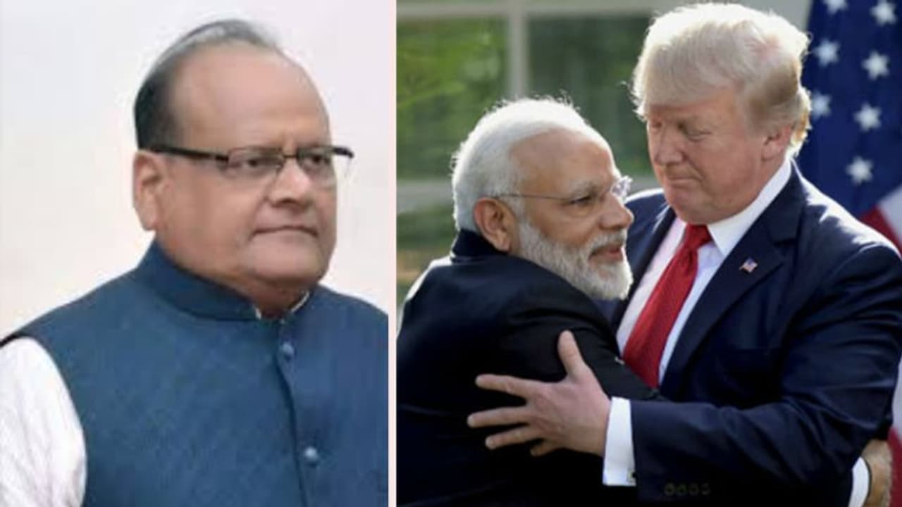 BJP विधायक ने PM Modi को लेकर किया गजब WhatsApp मैसेज, लिखा जिसे गले लगाया उसकी सरकार गई, पढ़िए अब इनकी बारी BJP विधायक ने PM Modi को लेकर किया गजब WhatsApp मैसेज, लिखा जिसे गले लगाया उसकी सरकार गई, पढ़िए अब इनकी बारी