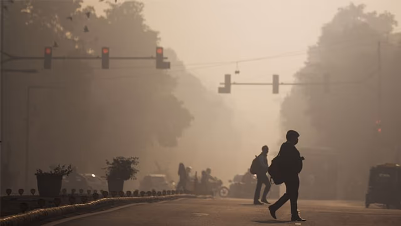 Delhi air quality remains in ‘very poor’ category with AQI of 312 as pollution worsens Delhi air quality remains in ‘very poor’ category with AQI of 312 as pollution worsens