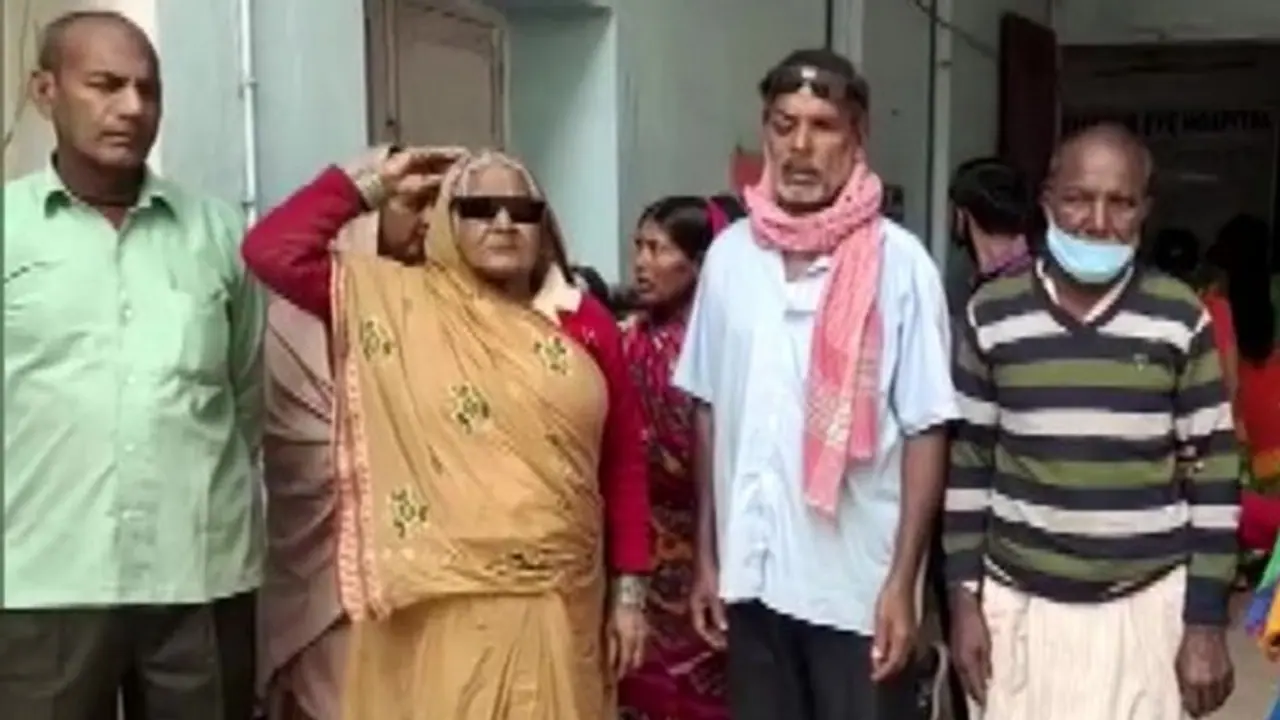 Muzaffarpur Eye Hospital: एक दिन में हुआ था 65 लोगों का ऑपरेशन, 16 की निकालनी पड़ी आंखें Muzaffarpur Eye Hospital: एक दिन में हुआ था 65 लोगों का ऑपरेशन, 16 की निकालनी पड़ी आंखें