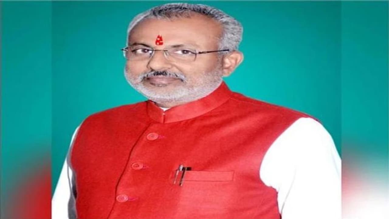 योगी के मंत्री रघुराज सिंह बोले 'हिंदुत्व के एजेंडे में है मथुरा, अगर बलि चढ़ानी पड़े तो चढ़ा देंगे'