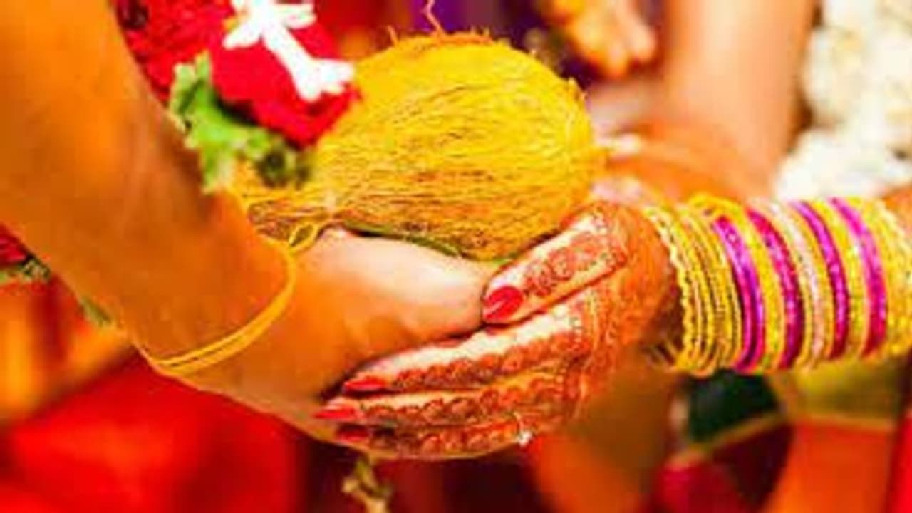 Astrological Remedies: ತಡ ವಿವಾಹಕ್ಕೆ ಕೆಲ ಪರಿಹಾರಗಳು Astrological Remedies: ತಡ ವಿವಾಹಕ್ಕೆ ಕೆಲ ಪರಿಹಾರಗಳು