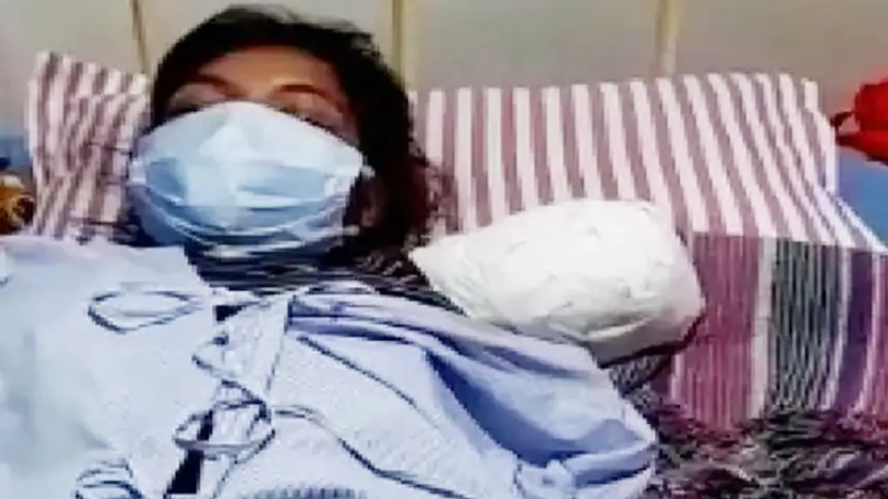 भयावह मंजर:एक्सीडेंट में कटे हाथ को बैग में रख अस्पताल पहुंची लड़की, खून से सनी थी..लेकिन देखने लायक था जज्बा भयावह मंजर:एक्सीडेंट में कटे हाथ को बैग में रख अस्पताल पहुंची लड़की, खून से सनी थी..लेकिन देखने लायक था जज्बा