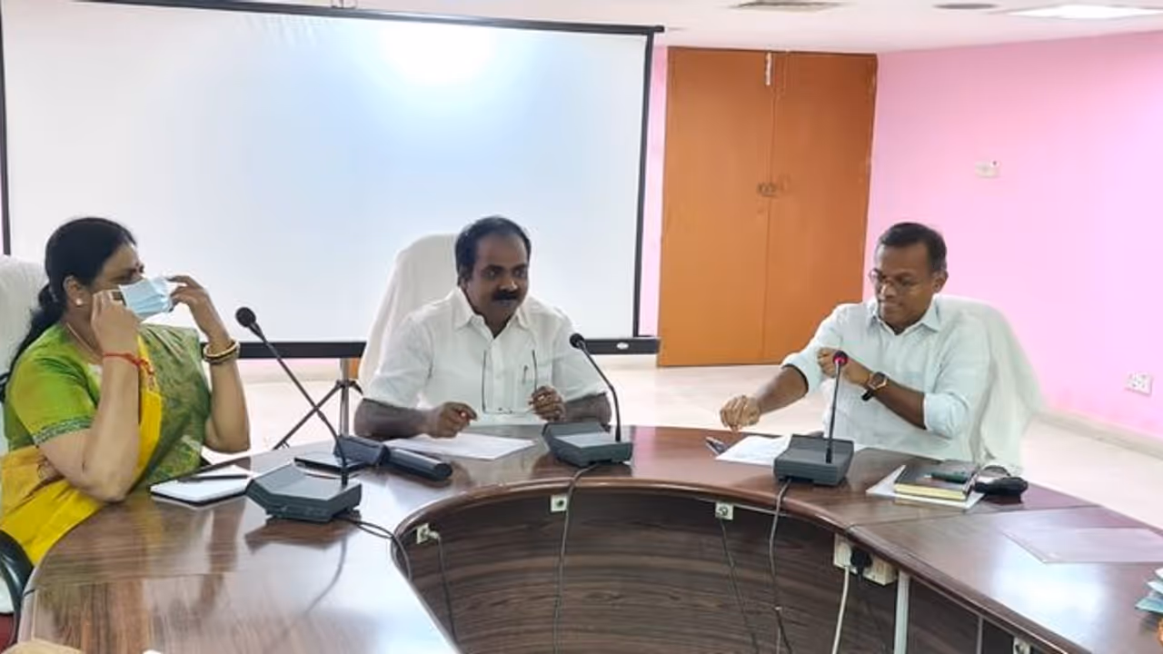 விரைவில் அறிவிப்பு.? தமிழ்ப் புத்தாண்டை அமர்க்களப்படுத்த முடிவு... மாஸ் அறிவிப்பை வெளியிட்ட தமிழக அமைச்சர்.! விரைவில் அறிவிப்பு.? தமிழ்ப் புத்தாண்டை அமர்க்களப்படுத்த முடிவு... மாஸ் அறிவிப்பை வெளியிட்ட தமிழக அமைச்சர்.!