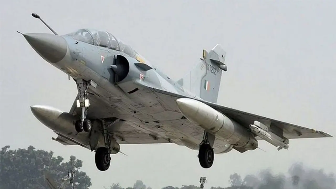 Mirage Fighter Jet ಟಯರ್ ಜೊತೆ ಸ್ಟೇಷನ್ ತಲುಪಿದ ಕಳ್ಳರು, ಕದ್ದಿದ್ದೇಕೆ ಅಂದ್ರೆ ಹೀಗನ್ನೋದಾ?