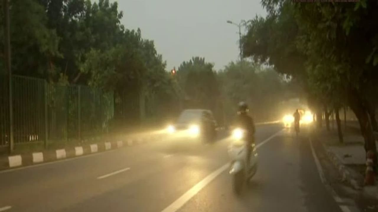 Delhi Air Pollution: सुप्रीम कोर्ट ने हटाया अस्पतालों में चल रहे कंस्ट्रक्शन वर्क से बैन Delhi Air Pollution: सुप्रीम कोर्ट ने हटाया अस्पतालों में चल रहे कंस्ट्रक्शन वर्क से बैन