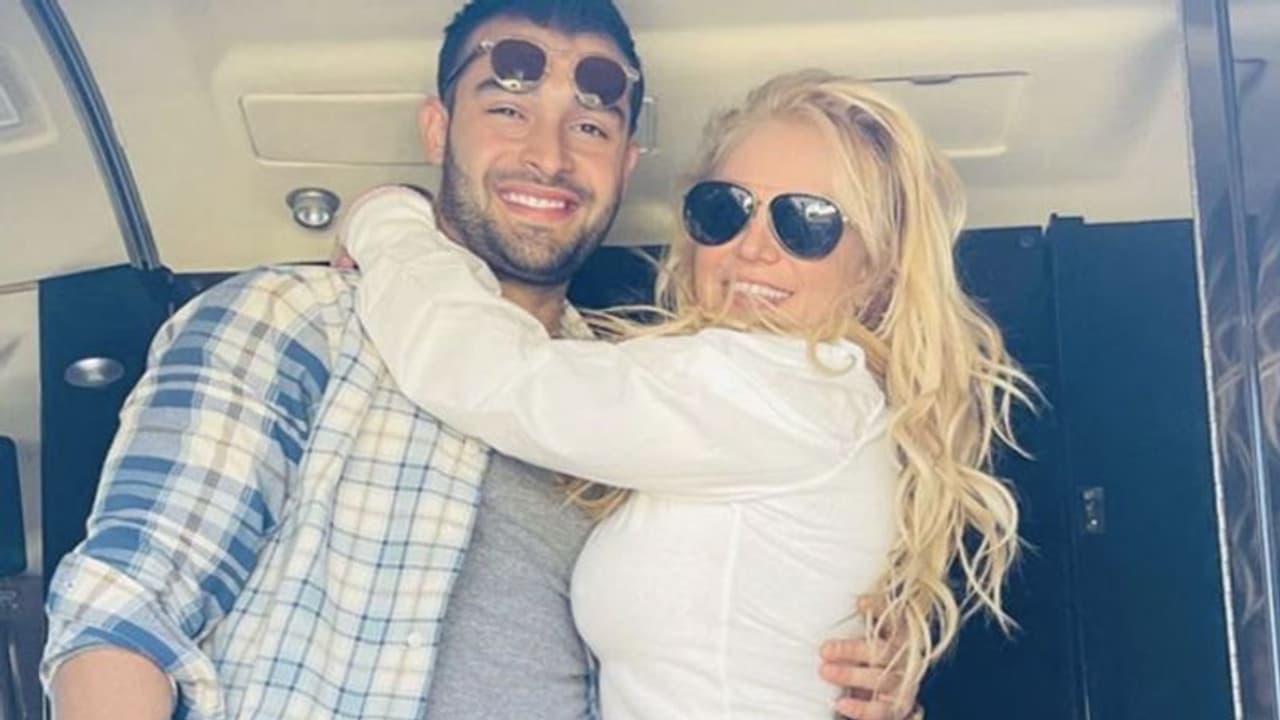 Britney Spears ने मंगेतर के साथ मनाया बर्थडे, 40 साल की सिंगर लंबे समय से चल रही थी विवादों में Britney Spears ने मंगेतर के साथ मनाया बर्थडे, 40 साल की सिंगर लंबे समय से चल रही थी विवादों में