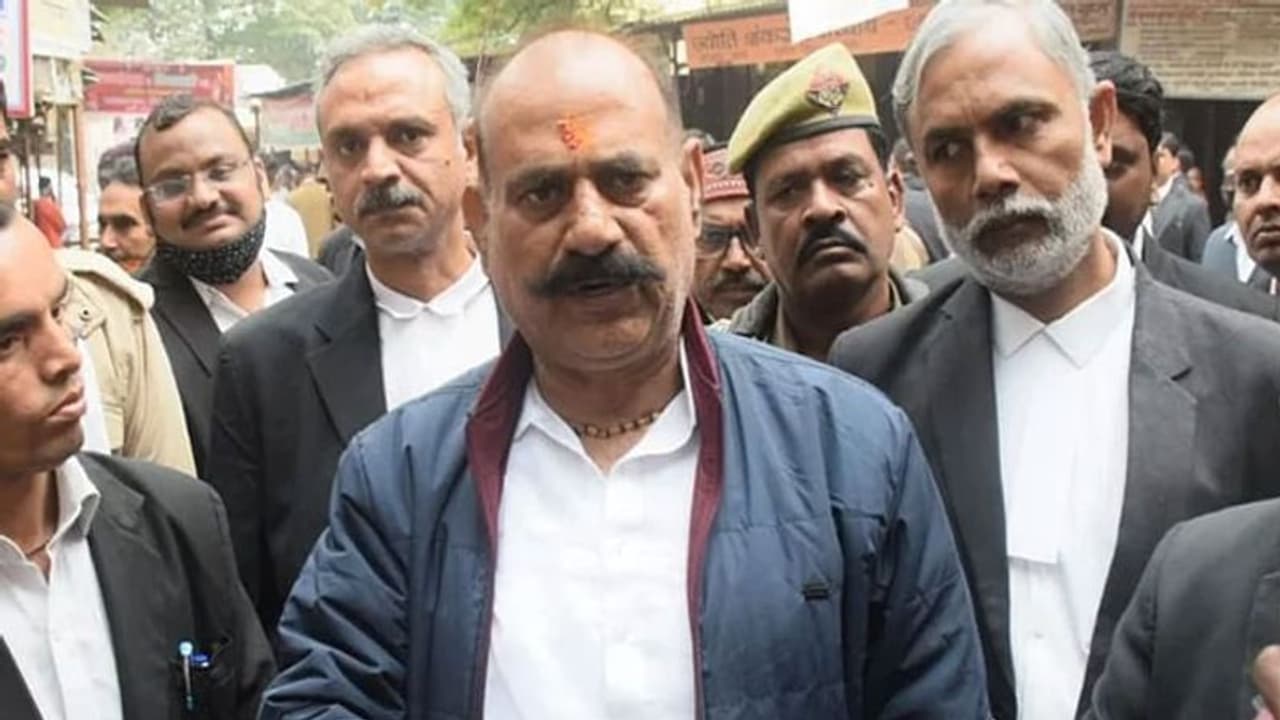 UP News: बाहुबली विधायक विजय मिश्रा ने योगी सरकार को बताया ब्राह्मण विरोधी, भगवान राम पर दिया विवादित बयान UP News: बाहुबली विधायक विजय मिश्रा ने योगी सरकार को बताया ब्राह्मण विरोधी, भगवान राम पर दिया विवादित बयान