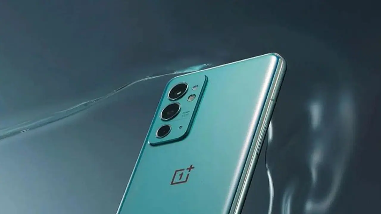 120Hz டிஸ்ப்ளே, டிமென்சிட்டி 9000 பிராசஸருடன் உருவாகும் புது ஒன்பிளஸ் ஸ்மார்ட்போன்