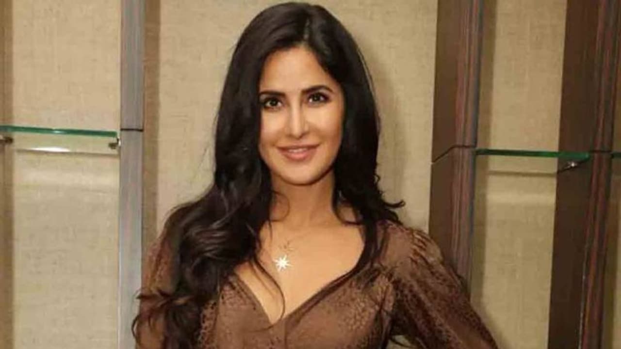 Katrina Kaif: மெர்ரி கிறிஸ்துமஸ் ஆரம்பம்... திருமணம் முடிந்த கையோடு பிரபல தமிழ் நடிகருடன் இணையும் கத்ரீனா கைப் Katrina Kaif: மெர்ரி கிறிஸ்துமஸ் ஆரம்பம்... திருமணம் முடிந்த கையோடு பிரபல தமிழ் நடிகருடன் இணையும் கத்ரீனா கைப்