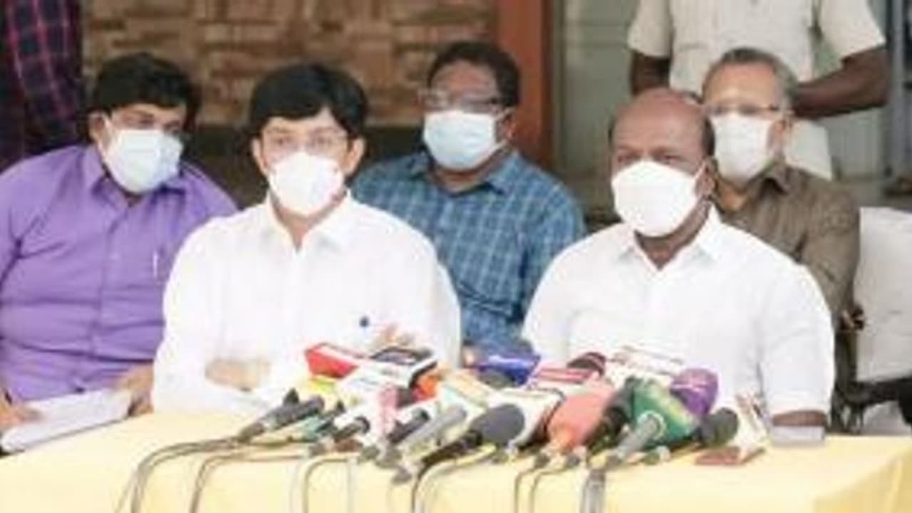 OMICRON:தமிழகத்தில் ஒமைக்ரான் பாதிப்பு..? இன்னும் 4 நாட்களில் தெரிந்துவிடும். அமைச்சர் மா.சு OMICRON:தமிழகத்தில் ஒமைக்ரான் பாதிப்பு..? இன்னும் 4 நாட்களில் தெரிந்துவிடும். அமைச்சர் மா.சு