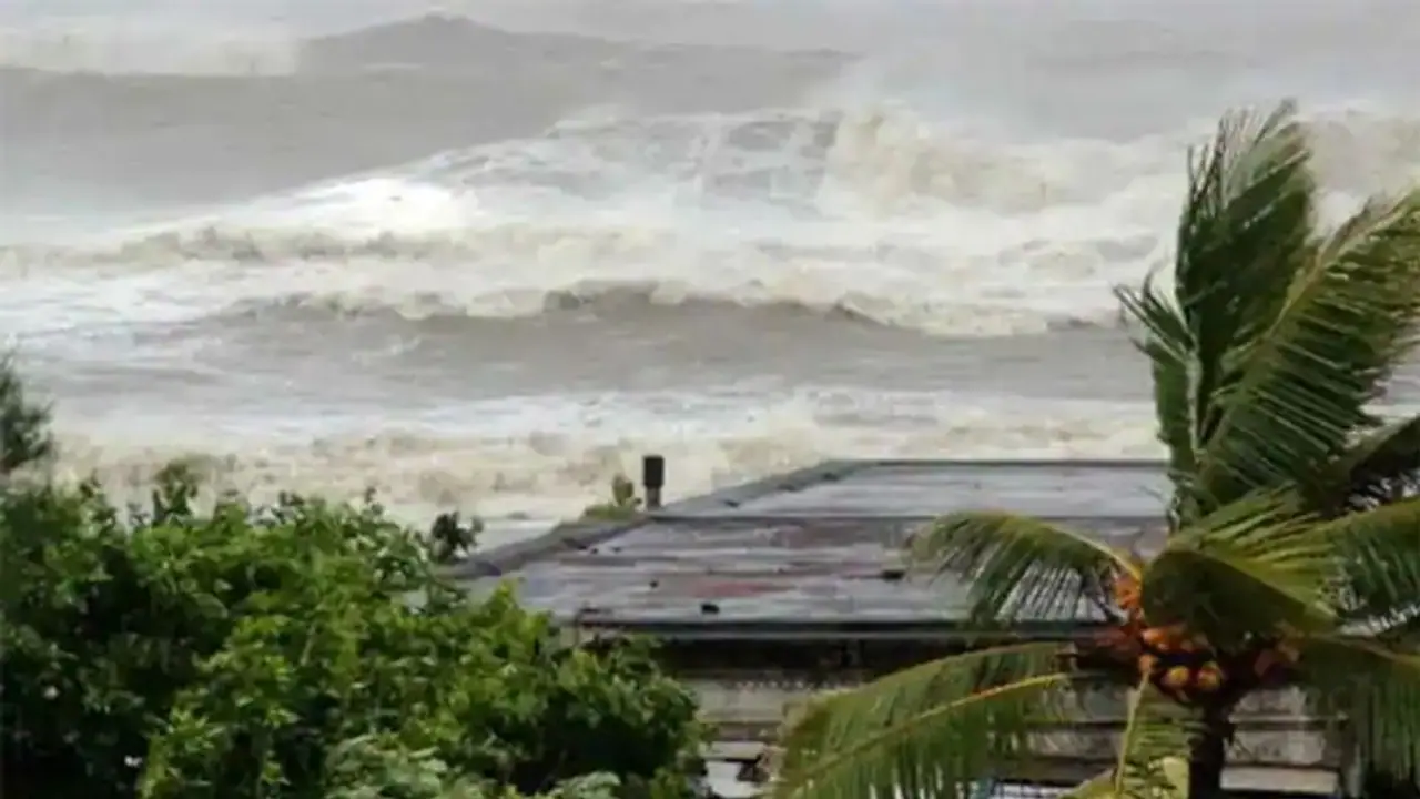 Cyclone Jawad Update: Thousands evacuated ahead of landfall, IMD predicts storm to weaken in 12 hours