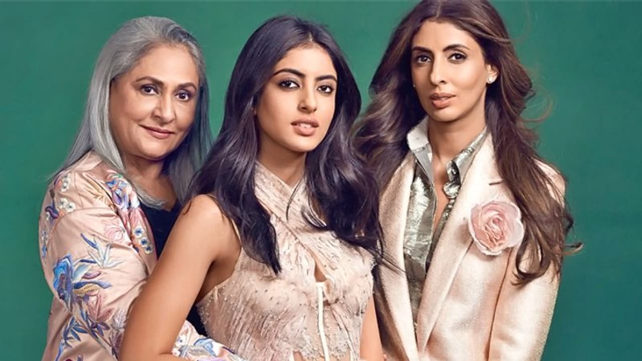 Amitabh Bachchan की नातिन Navya Naveli ने सबके सामने खोली नाना की पोल, नानी ने भी पति के सामने कही खरी खरी Amitabh Bachchan की नातिन Navya Naveli ने सबके सामने खोली नाना की पोल, नानी ने भी पति के सामने कही खरी खरी