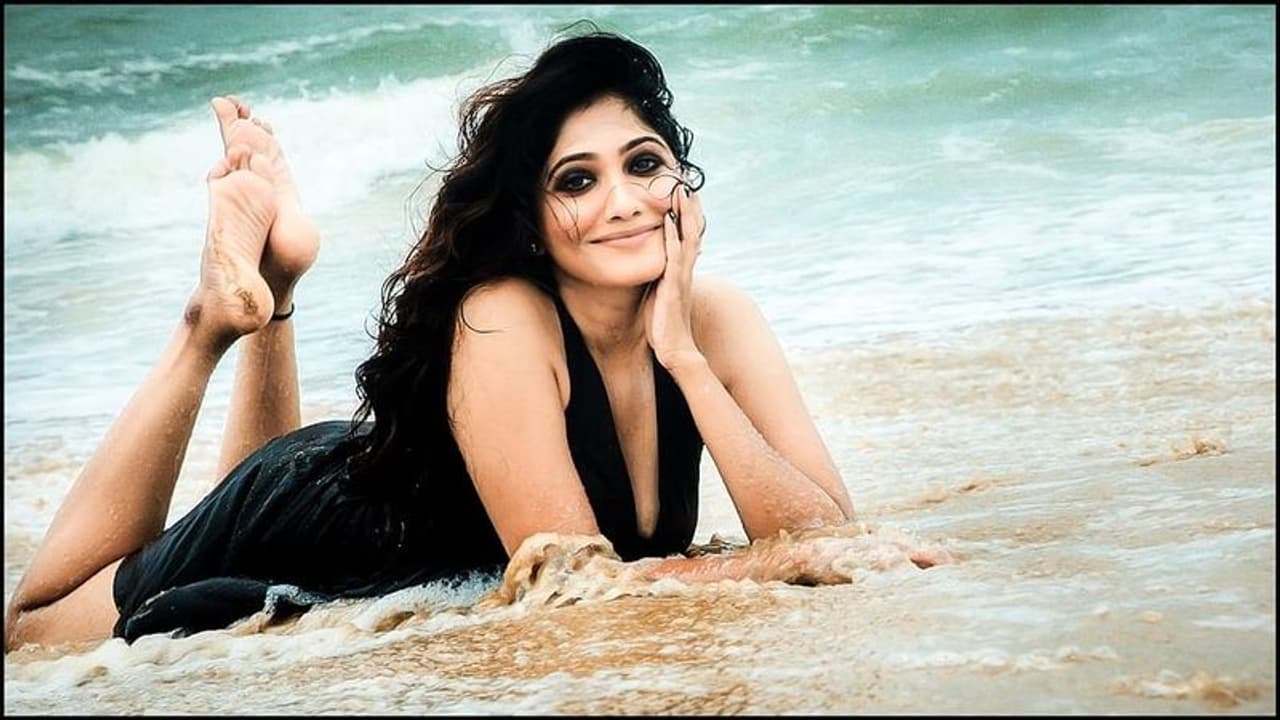 Biggboss Julee: தாறுமாறா உடலை ஏற்றி.. ஆண்டி லுக்கில் சமந்தாவின் ஐட்டம் பாடலுக்கு கடற்கரையில் ஆட்டம் போட்ட ஜூலி Biggboss Julee: தாறுமாறா உடலை ஏற்றி.. ஆண்டி லுக்கில் சமந்தாவின் ஐட்டம் பாடலுக்கு கடற்கரையில் ஆட்டம் போட்ட ஜூலி