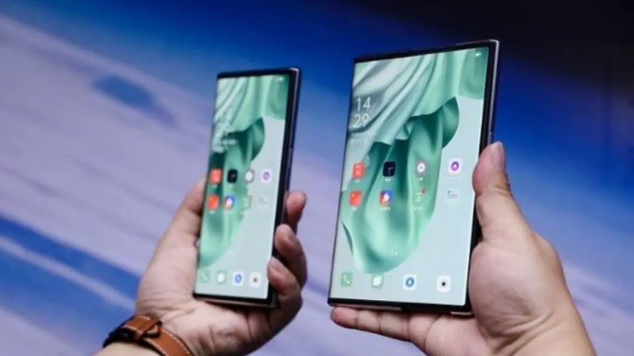 ரோலபில் டிஸ்ப்ளே போன் உருவாக்கும் மோட்டோராலா... வெளியீடு எப்போ தெரியுமா?