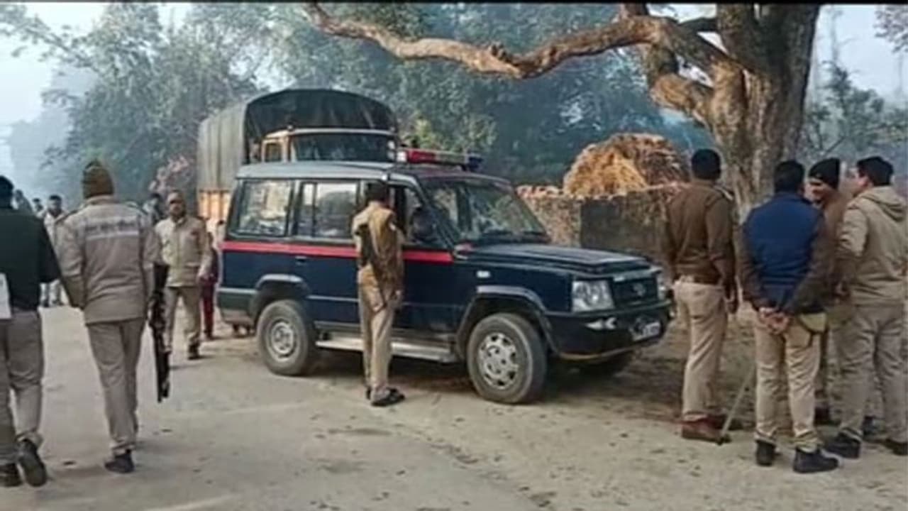 Crime in UP: ग्राम प्रधान की गोली मारकर हत्या, अज्ञात के खिलाफ दर्ज हुई FIR, जांच में जुटी पुलिस