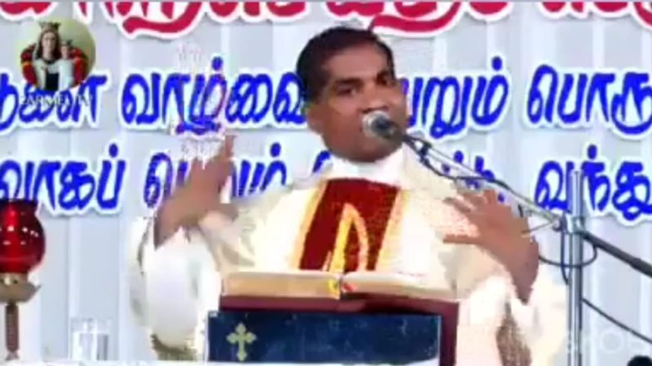 பெண்கள் லெக்கின்ஸ்.. பசுமாட்டு கறிய வாழை இலையில கட்டுன மாதிறி இருக்கு.. பாதிரியாரின் வக்கிர பேச்சு. பெண்கள் லெக்கின்ஸ்.. பசுமாட்டு கறிய வாழை இலையில கட்டுன மாதிறி இருக்கு.. பாதிரியாரின் வக்கிர பேச்சு.